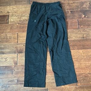 Wonderwink black srub pant.